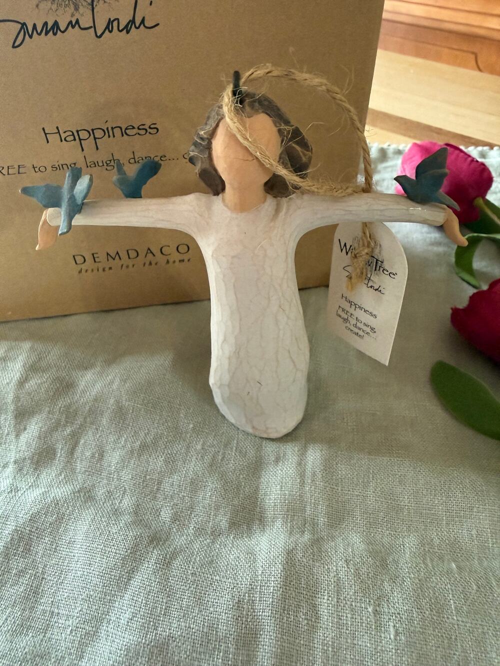 Willow Tree Susan Lordi Happiness with Box
